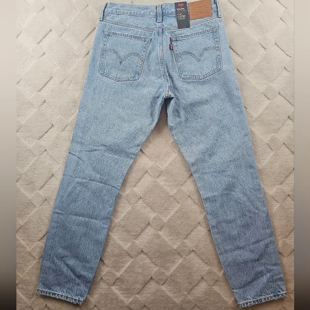 Levi's Wedgie High Rise Jean Womens 28 Button Fly Blue Rigid Denim